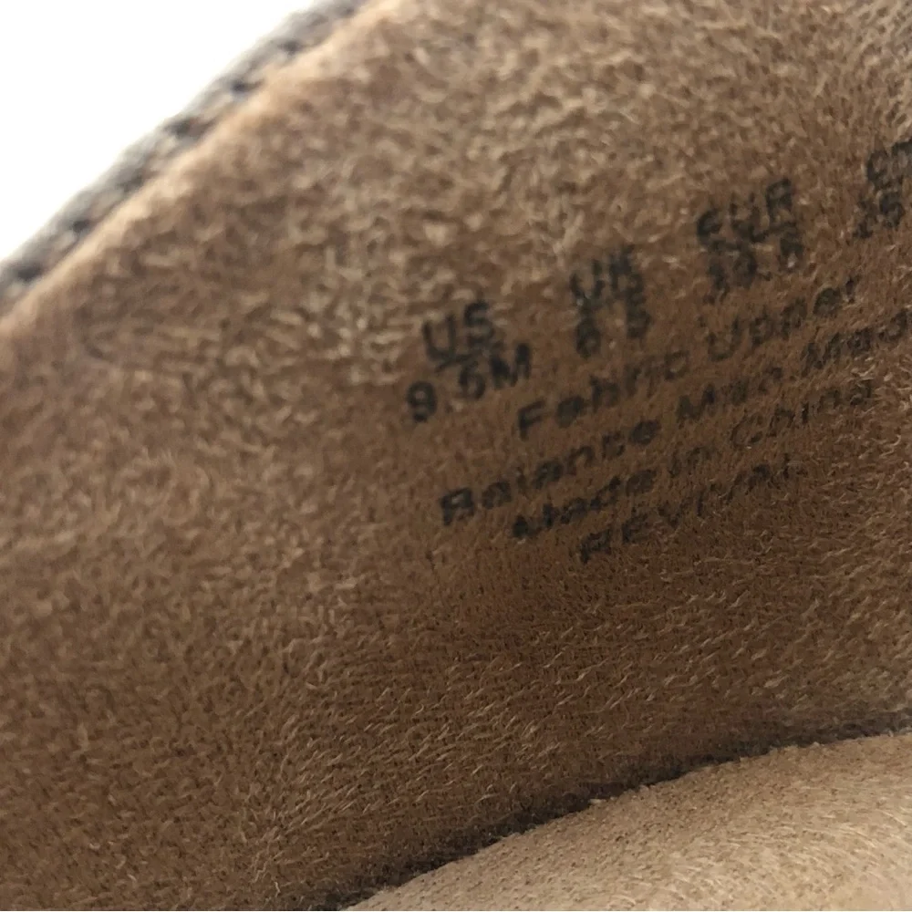 Dr. Scholl Ruler slip on tan ankle bootie
